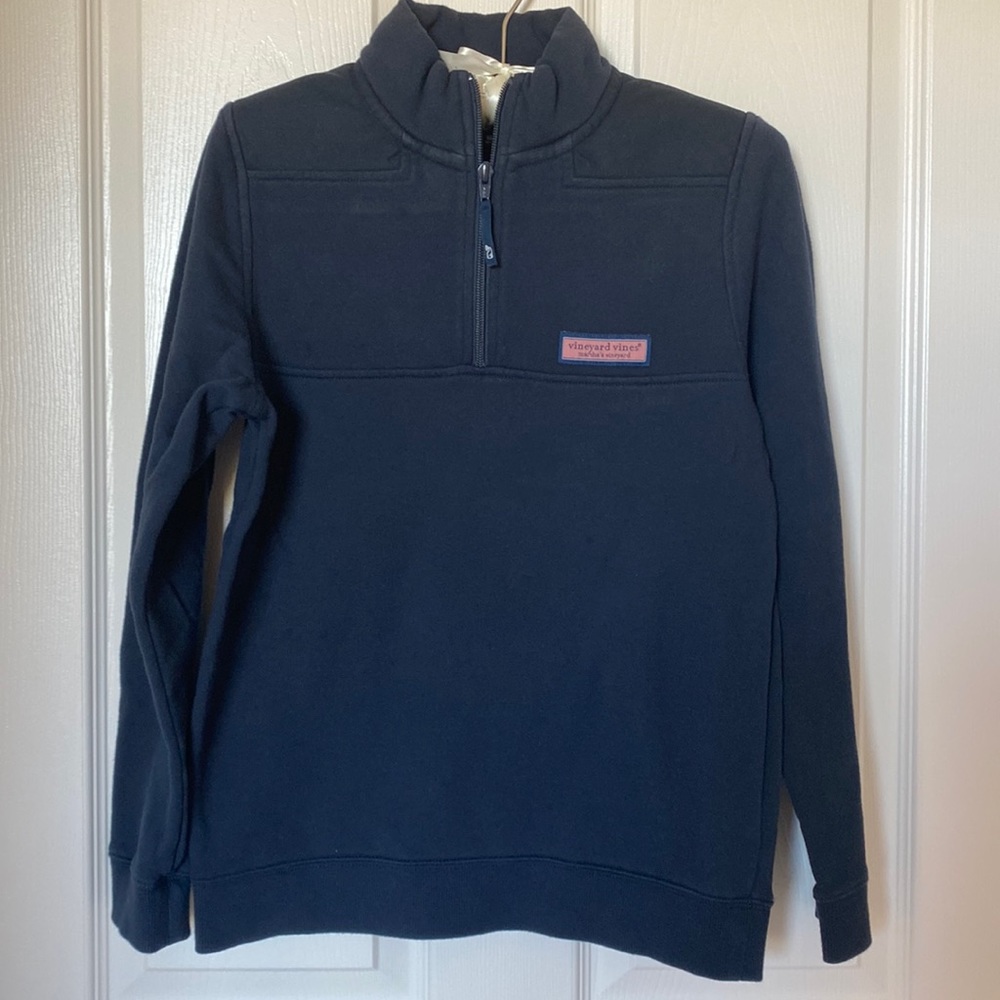 Boys Vineyard Vines Navy Blue 1/4 zip, size Medium